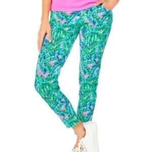 Lilly Pulitzer “Par-faction” Green and Pink Golf Themed Cropped Pants LIKE NEW